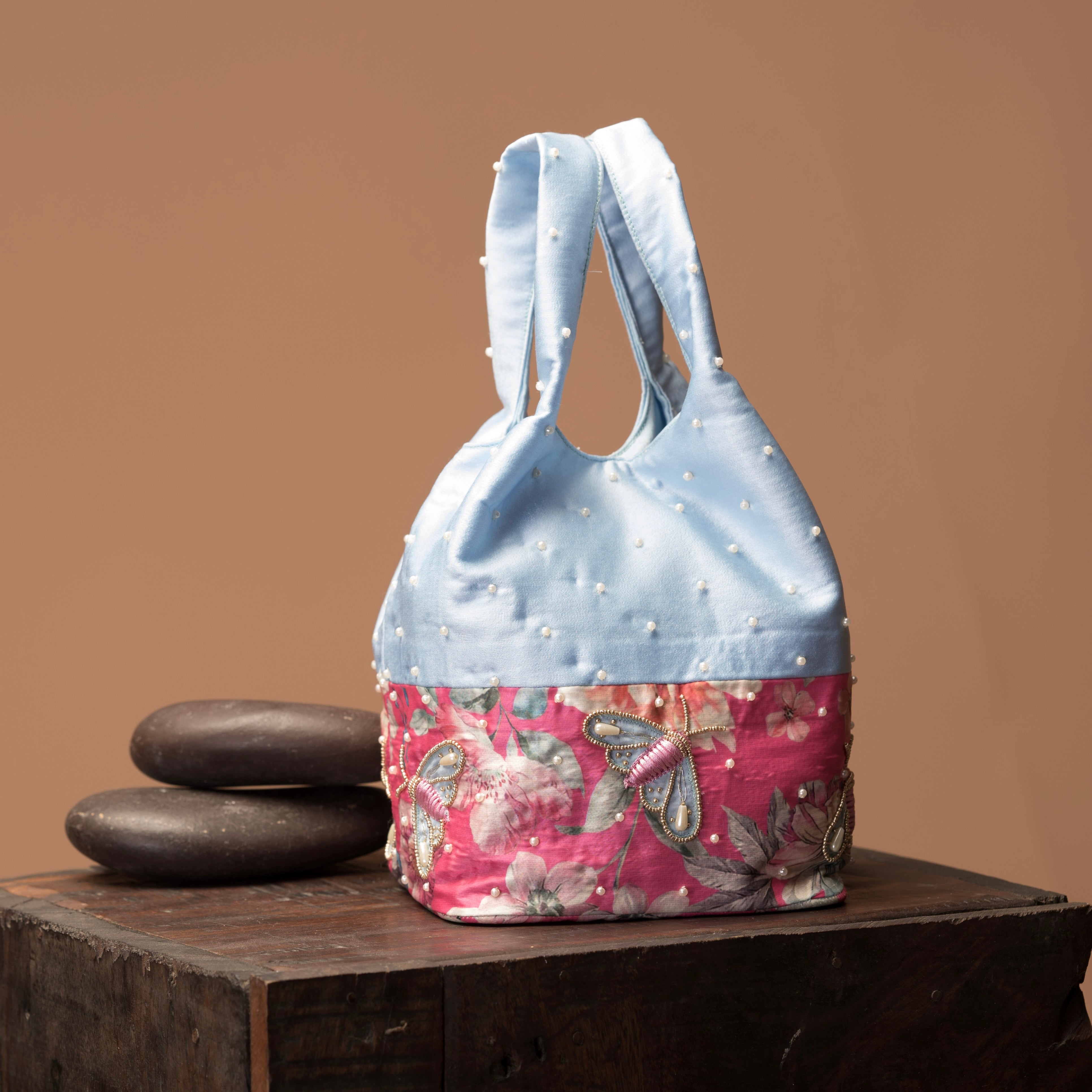 Floral embroidered hand bag - Pink and blue