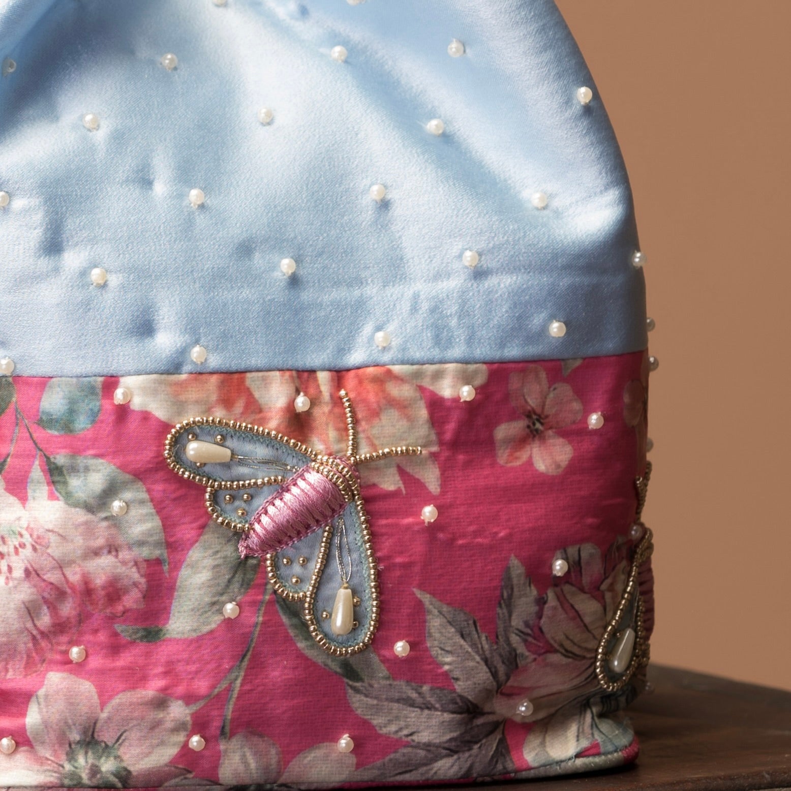 Floral embroidered hand bag - Pink and blue