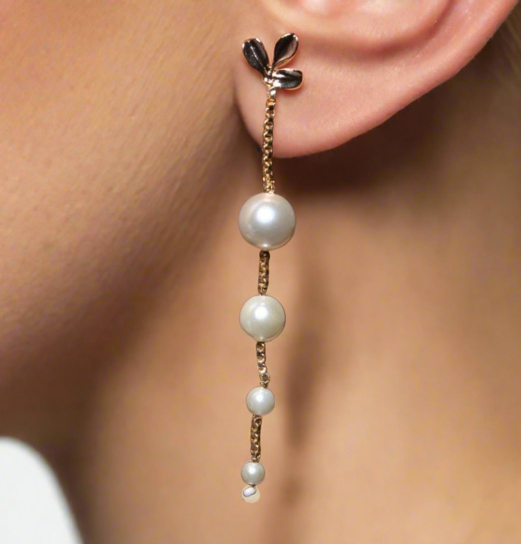 Zubeida Pearl Tassel Dangler Earrings