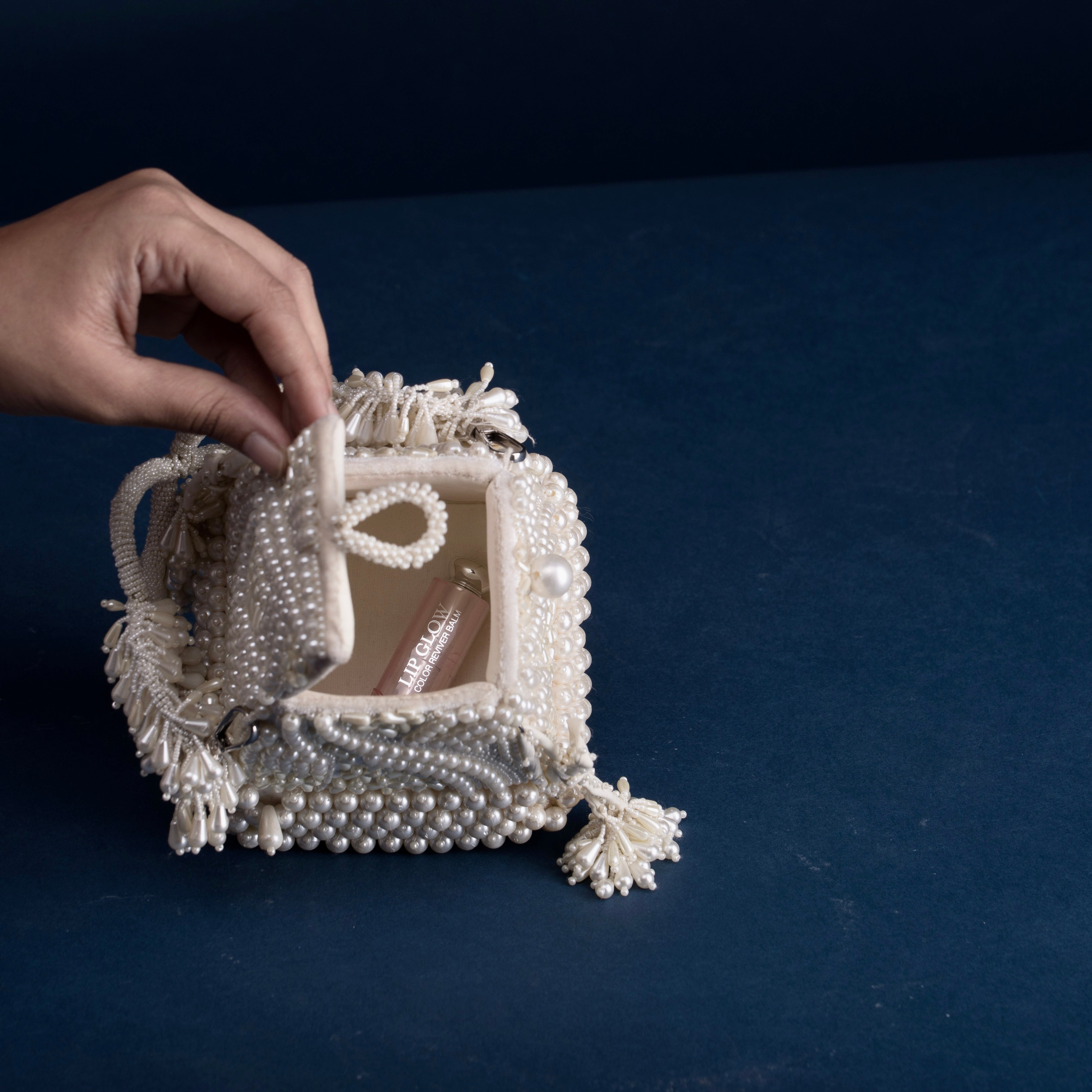 Pearls structured bag (NYFW)