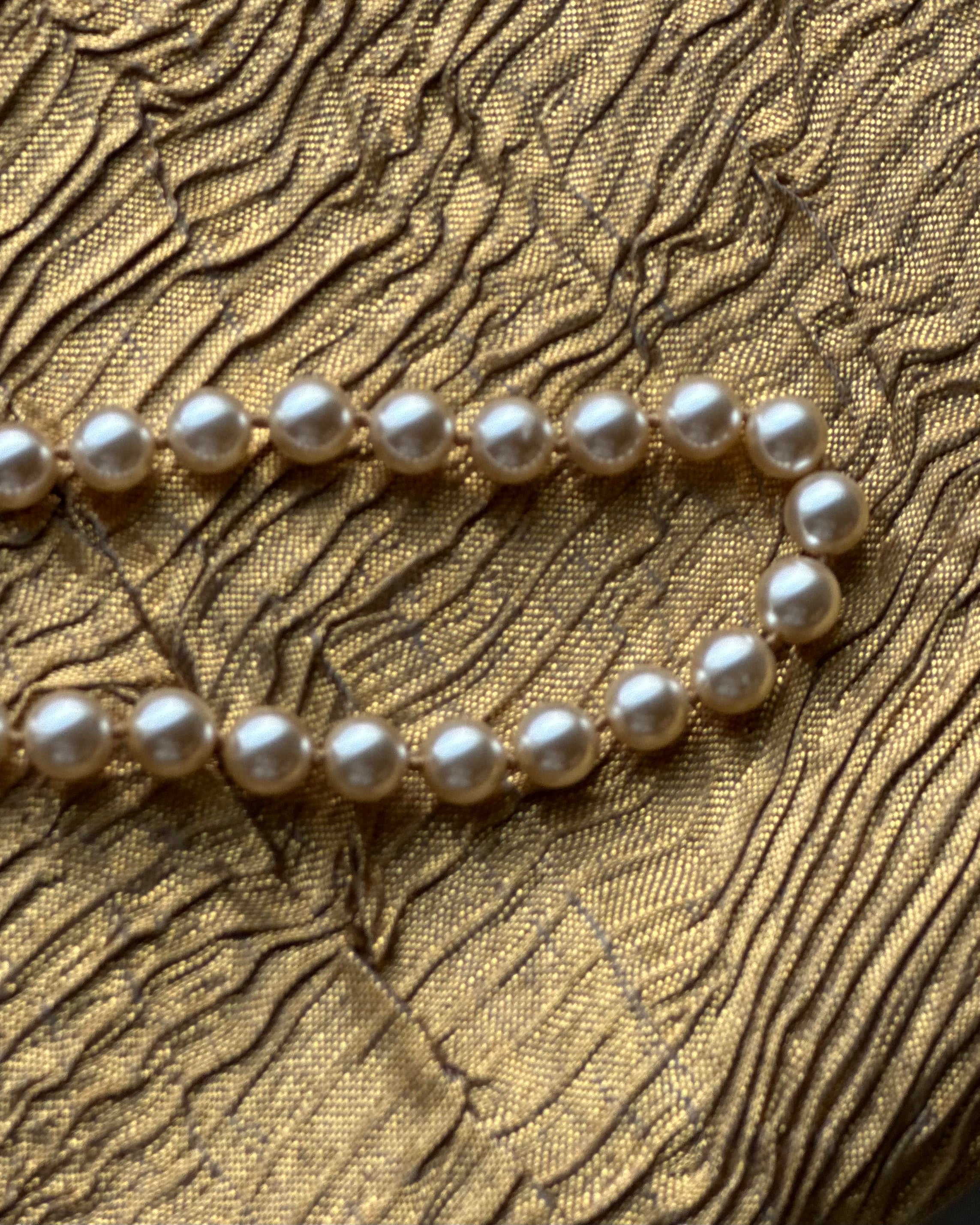 Pearl string necklace