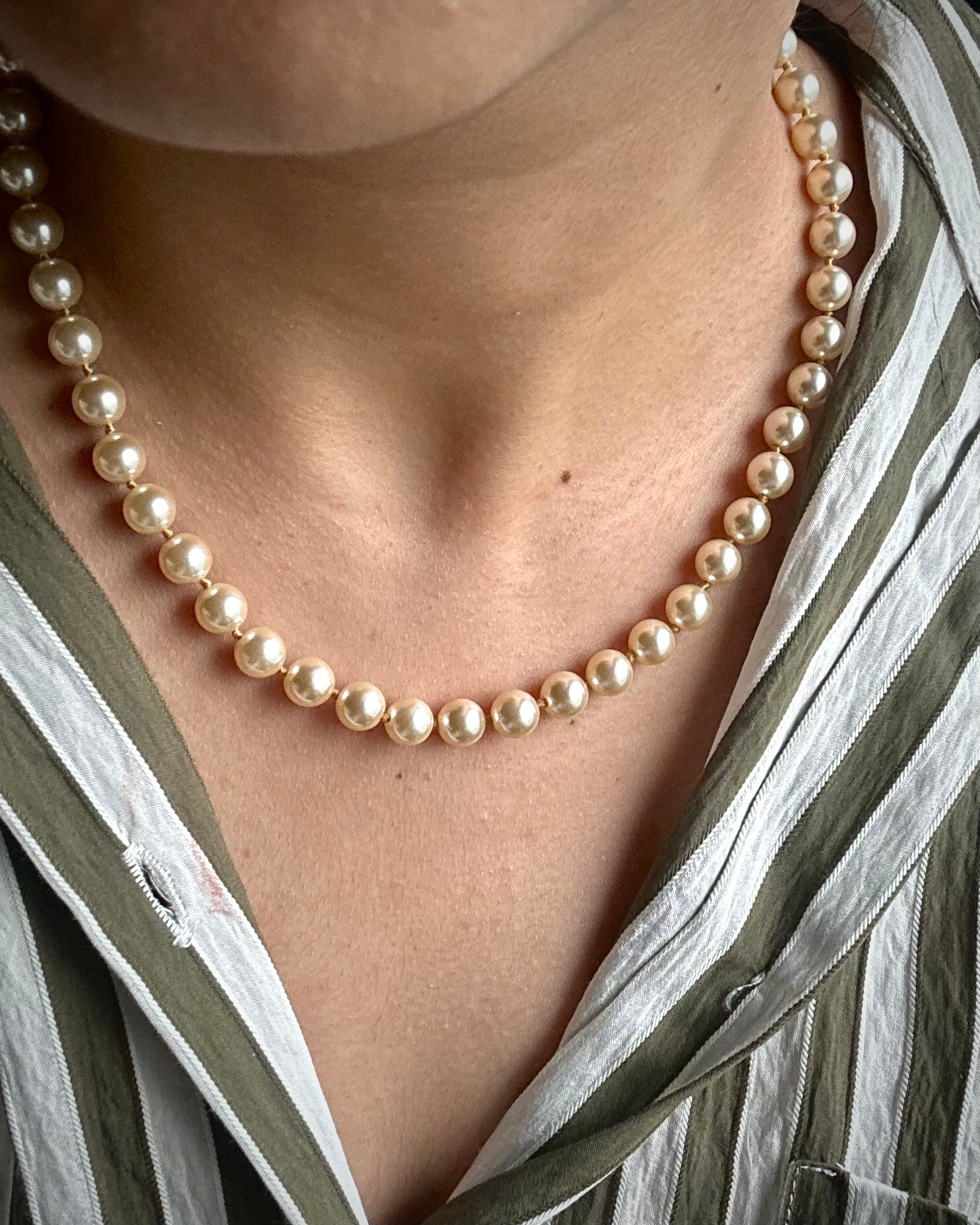 Pearl string necklace